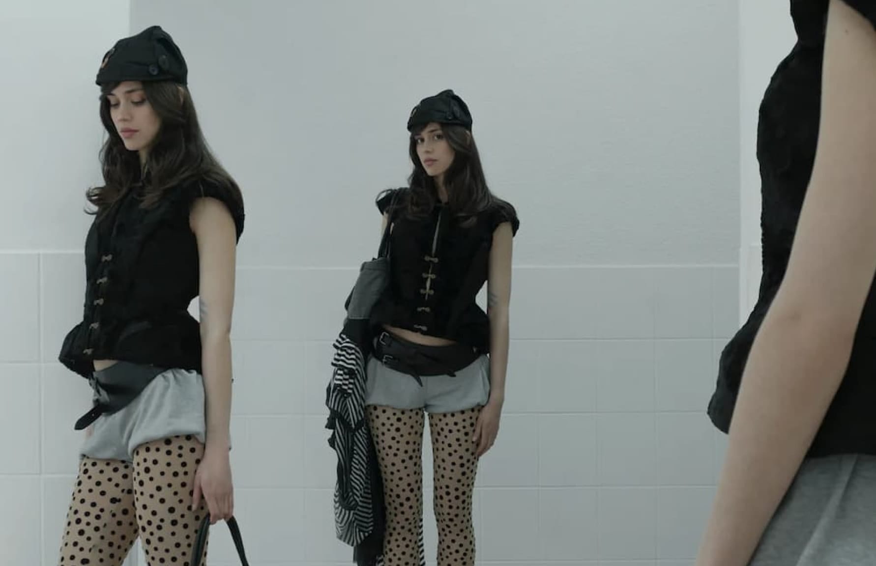 Social commerce & community building Social commerce & community building | dazze studio